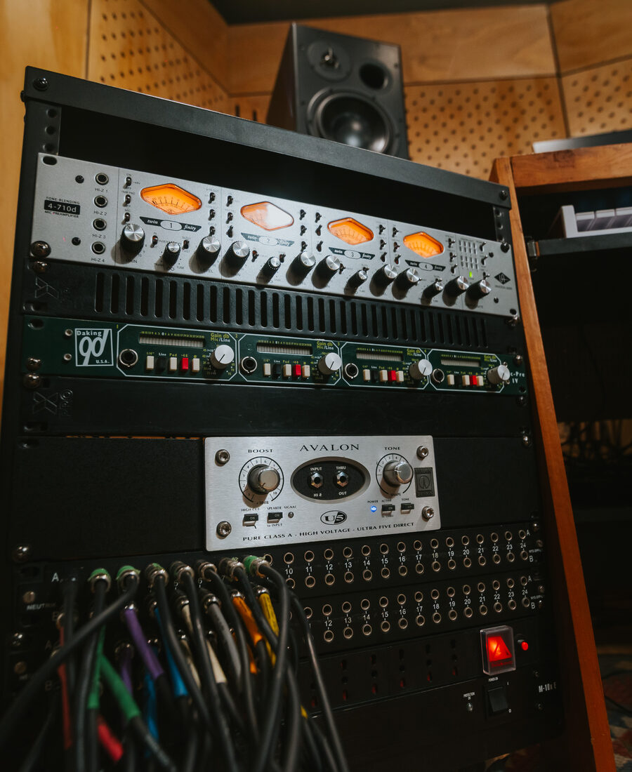 Rack de preamplificadores Room Studios